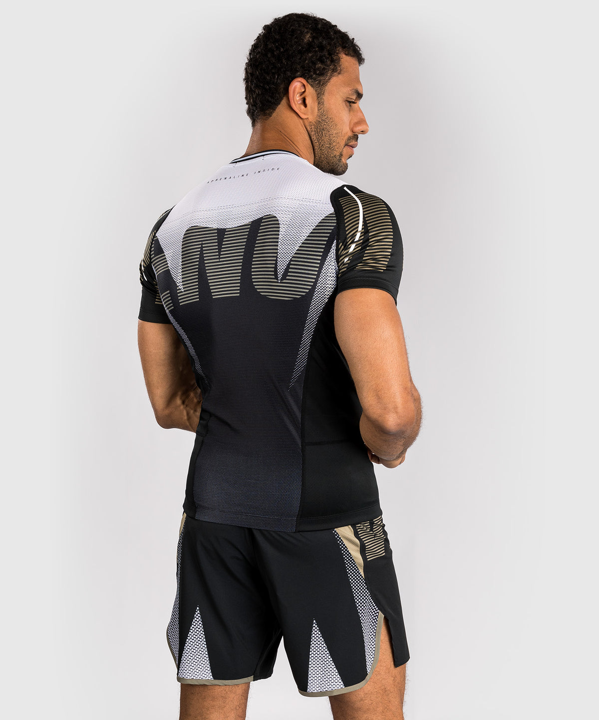 Venum Adrenaline Rashguard a maniche corte – Nero/Sabbia