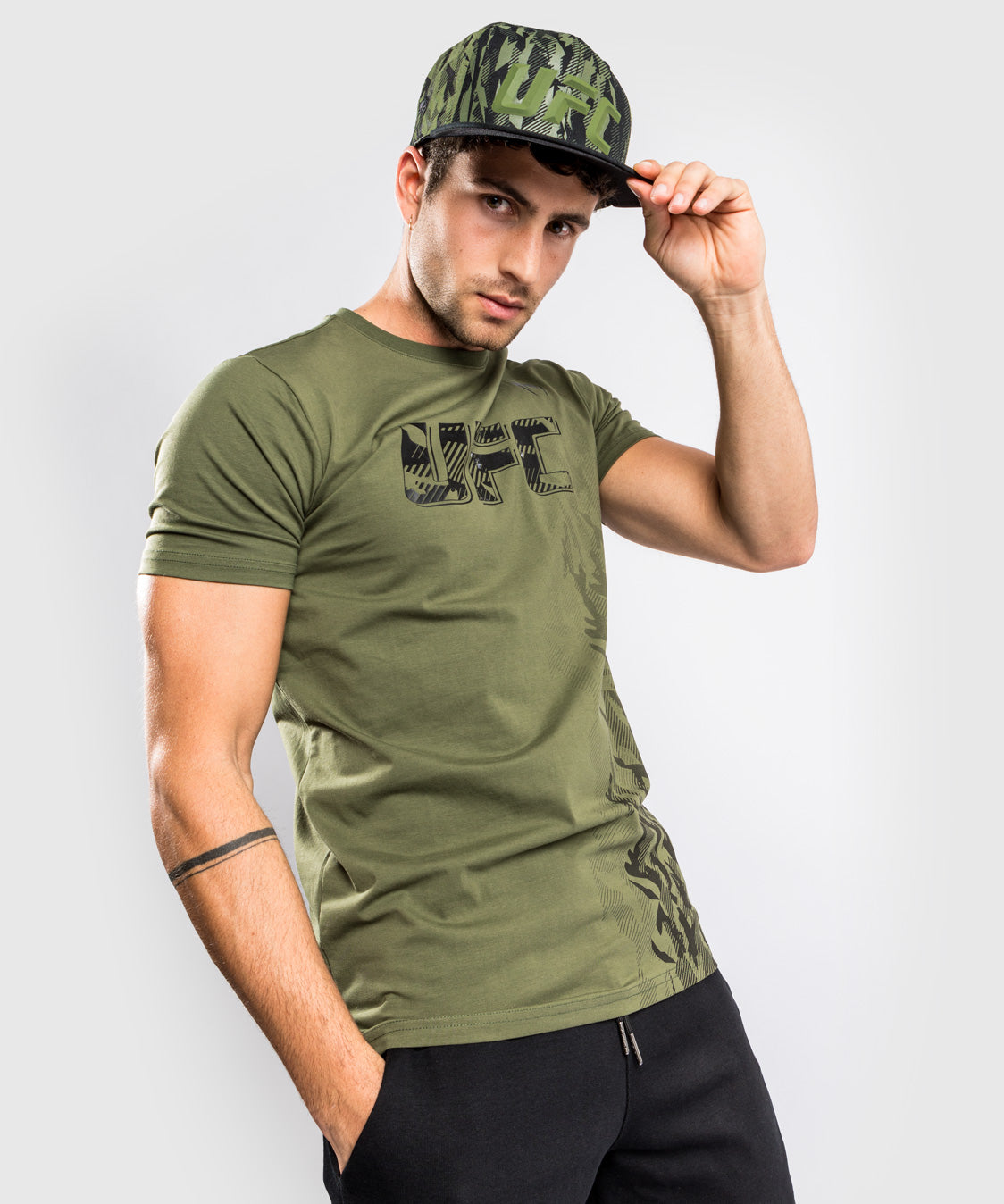 T-shirt Manches Courtes en Coton Homme UFC Venum Authentic Fight Week - Kaki