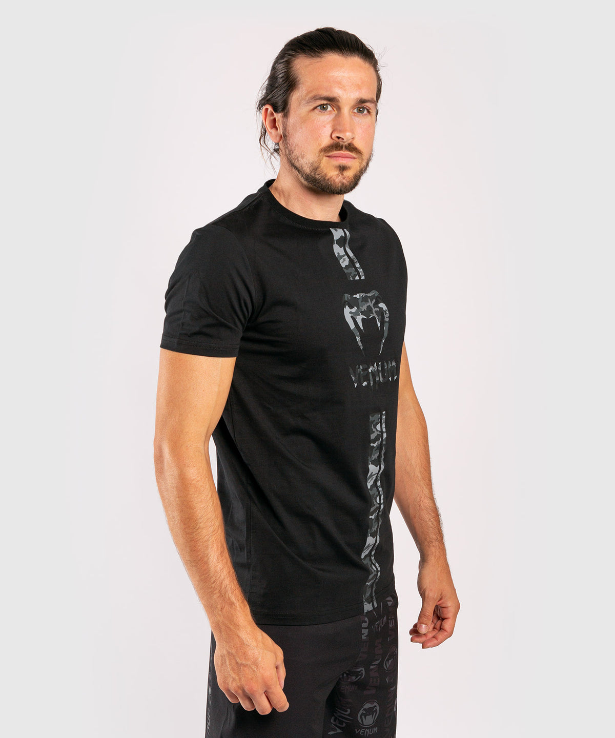 Camiseta Venum Logos - Negro/Camo Urbano