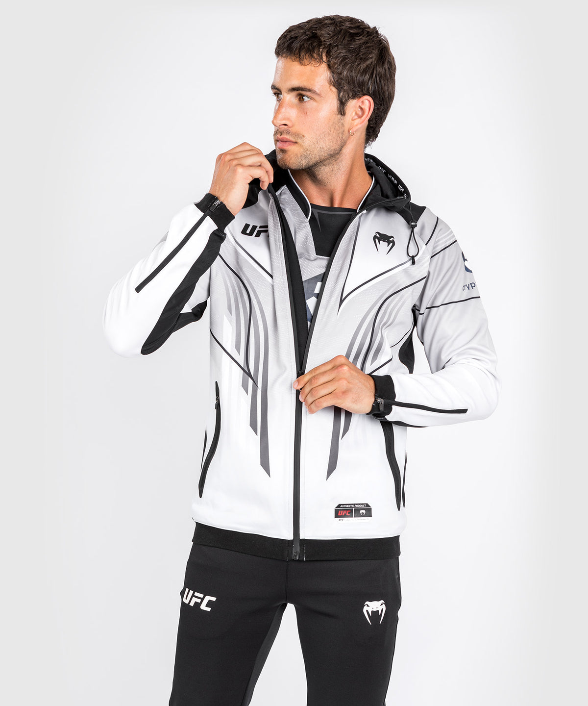 UFC Venum Authentic Fight Night 2.0 Männer Walkout Hoodie - weiß