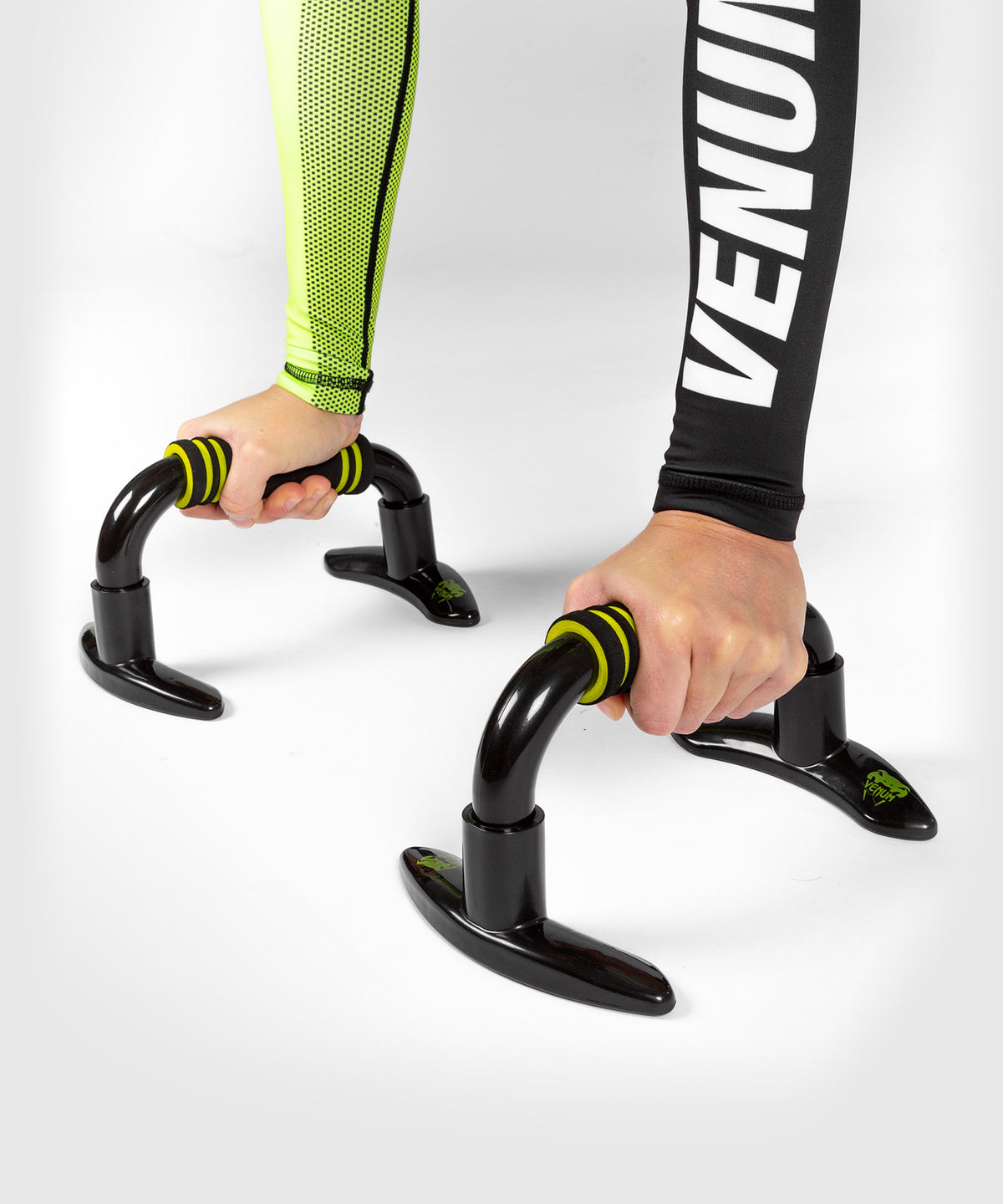 Manijas Venum Challenger