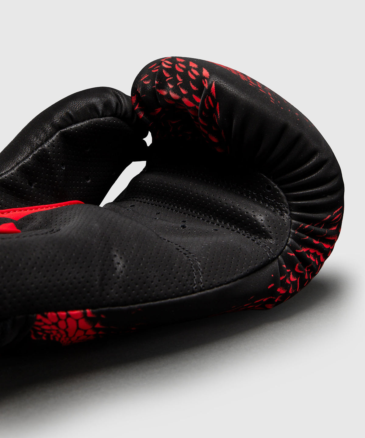 Venum Impact Matupa Boxhandschuhe - Schwarz/Rot/Silber