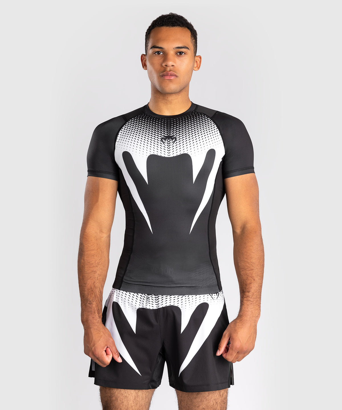 Venum No Gi Rashguards - Negro/Blanco