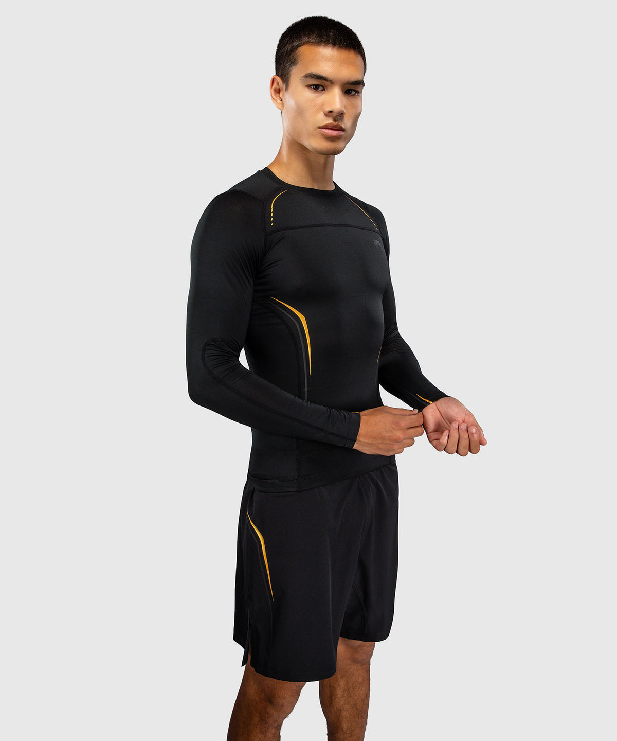 Venum G-Core Rashguard a Maniche Lunghe - Nero/Oro
