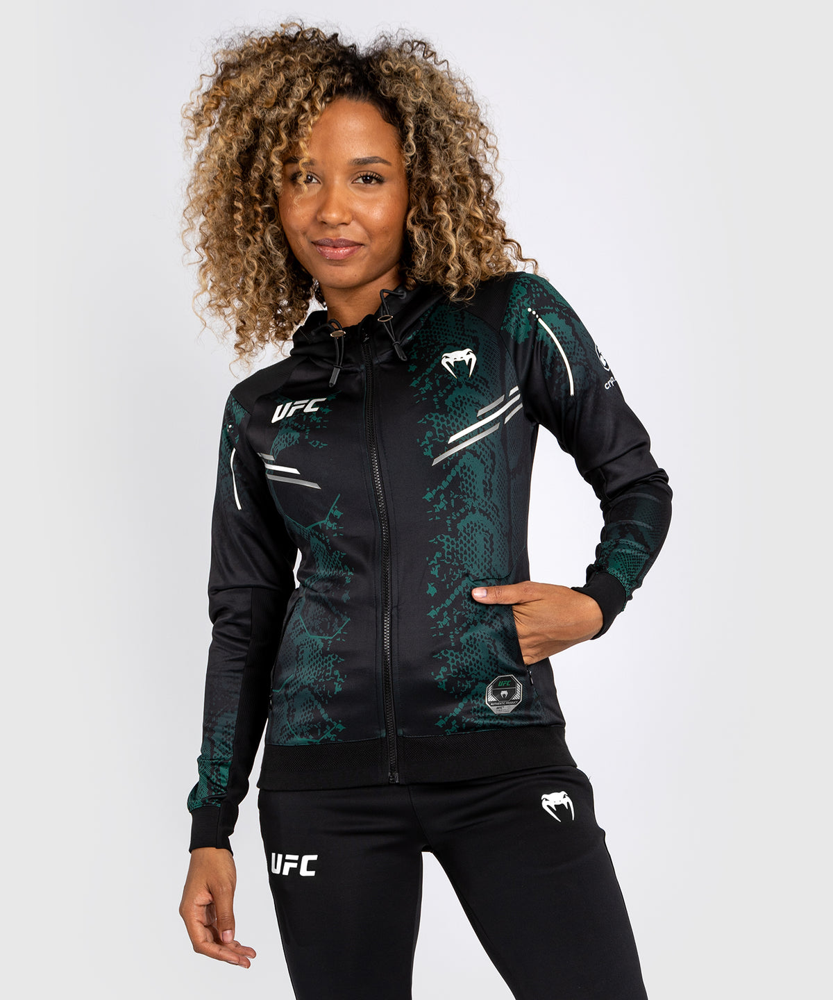 UFC Adrenaline by Venum Authentic Fight Night Walkout-Hoodie für Frauen - Emerald Edition - Grün/Schwarz 