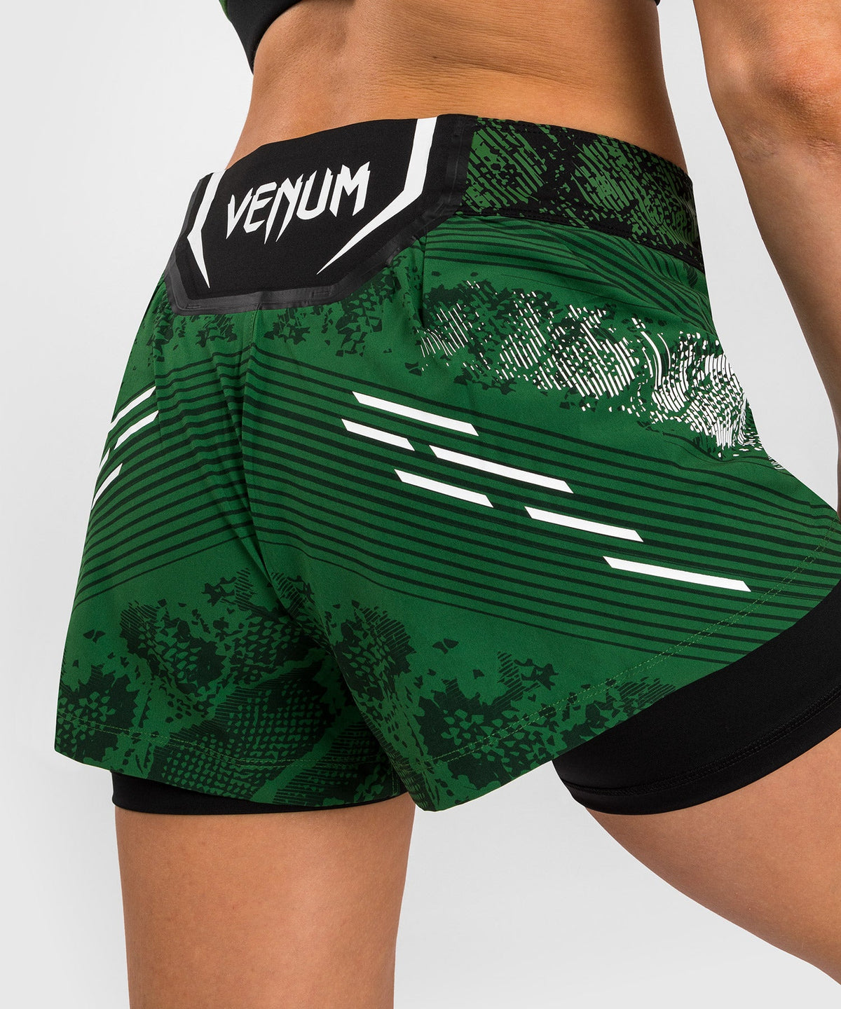 UFC Adrenaline by Venum Authentic Fight Night Women's Fight Shorts - Grün