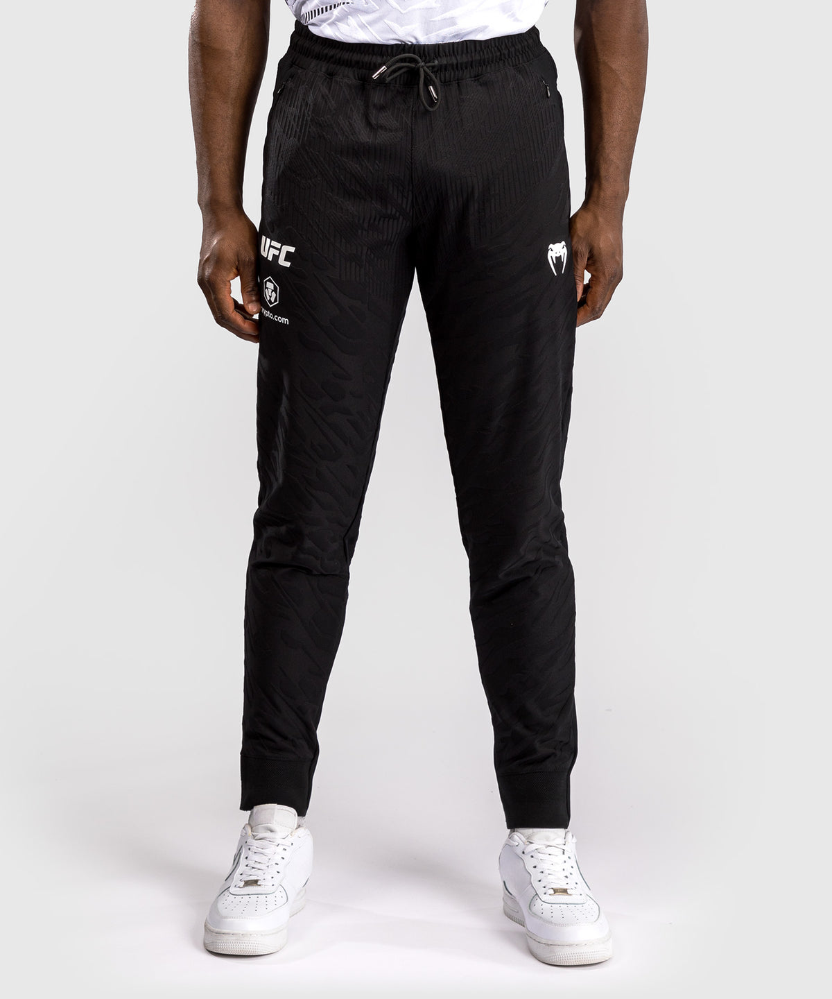UFC Fusion by Venum Authentic Fight Night Herren Walkout Hose - Schwarz