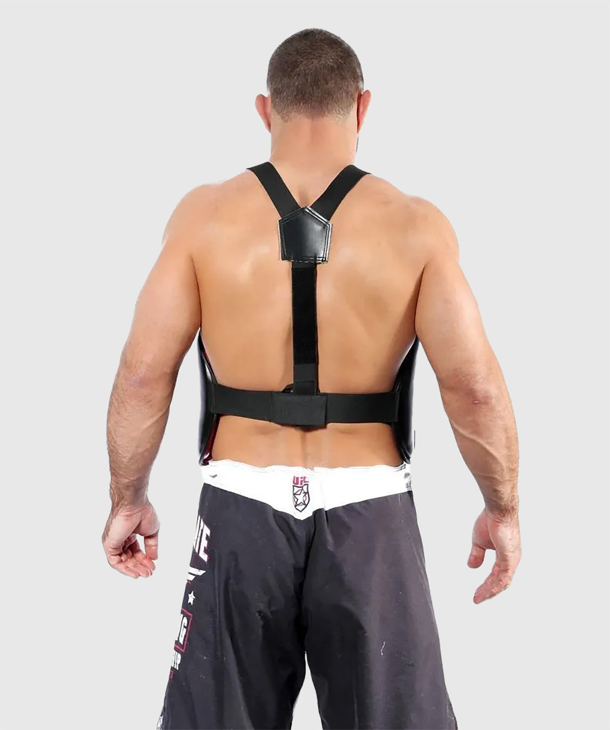 UFC Pro Brustschutz – Schwarz