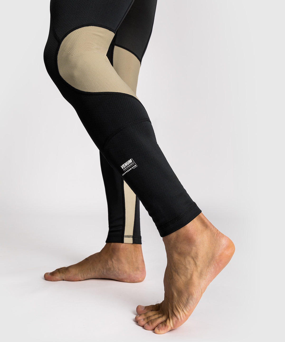Venum Adrenaline Pantalones Compresivos – Negro/Arena