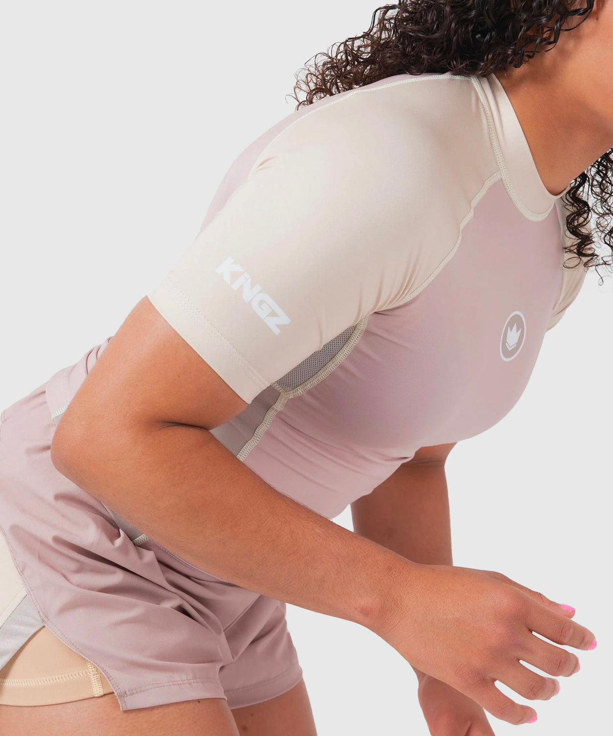 Kingz Terra Damen Kurzarm-Rashguard - Rosa/Beige