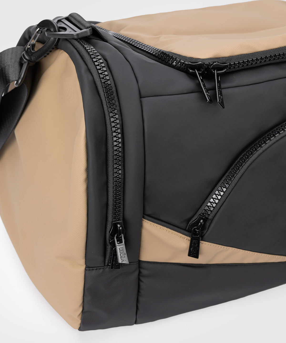 Venum Evo 2 Trainer Lite Borsa Sportiva (55-63L) – Nero/Sabbia