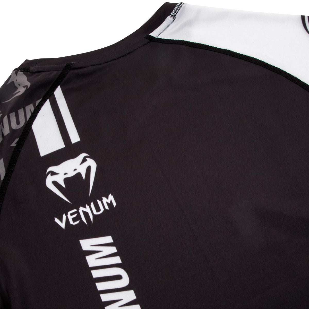 Venum Logos Rashguard - Long Sleeve - Black/White