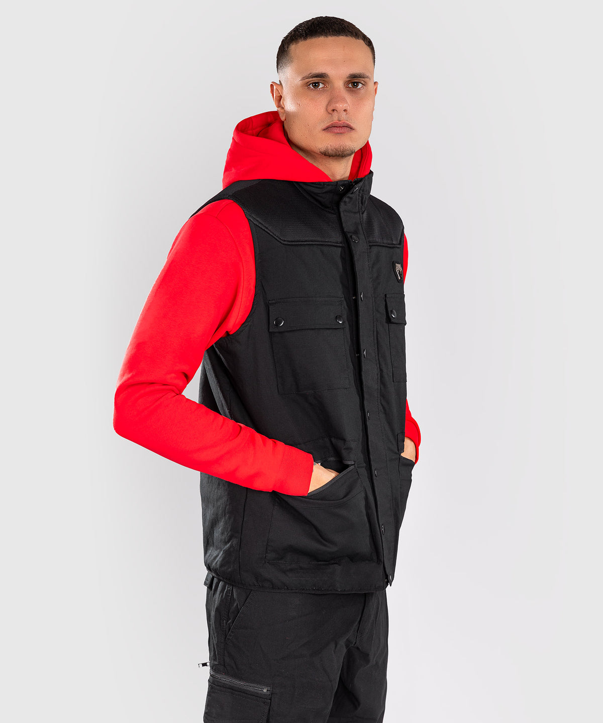 Venum Altitude Ärmellose Daunenjacke – Schwarz