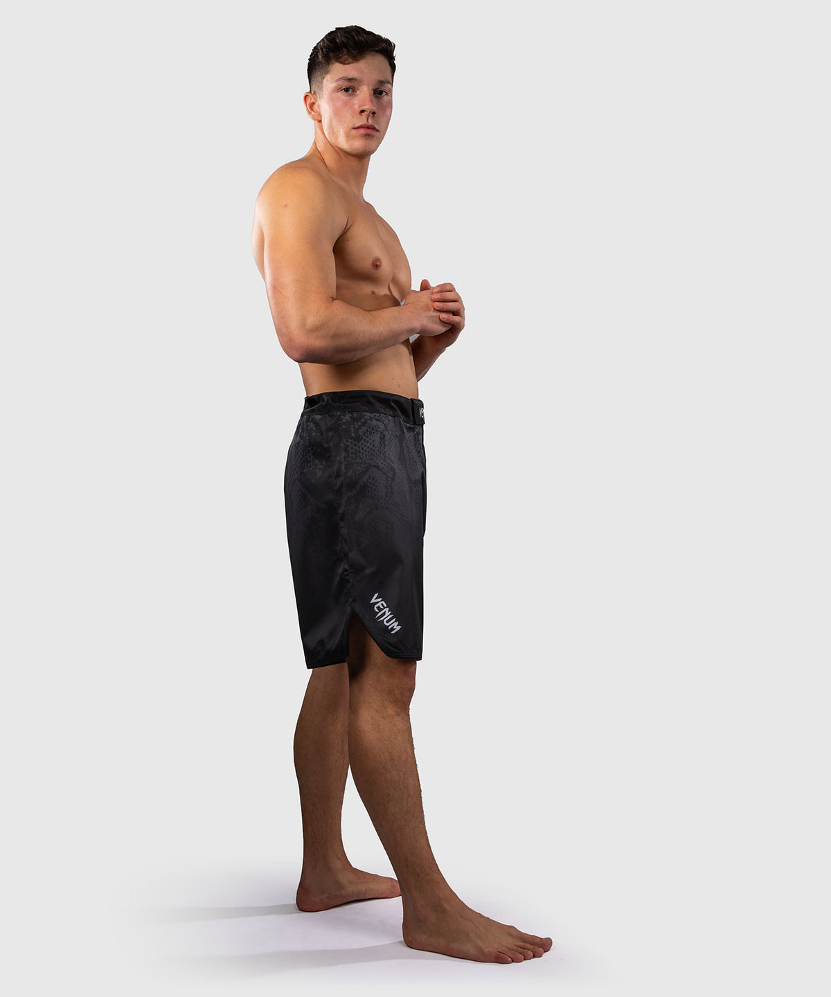 Venum Black Viper Short de Combate – Negro