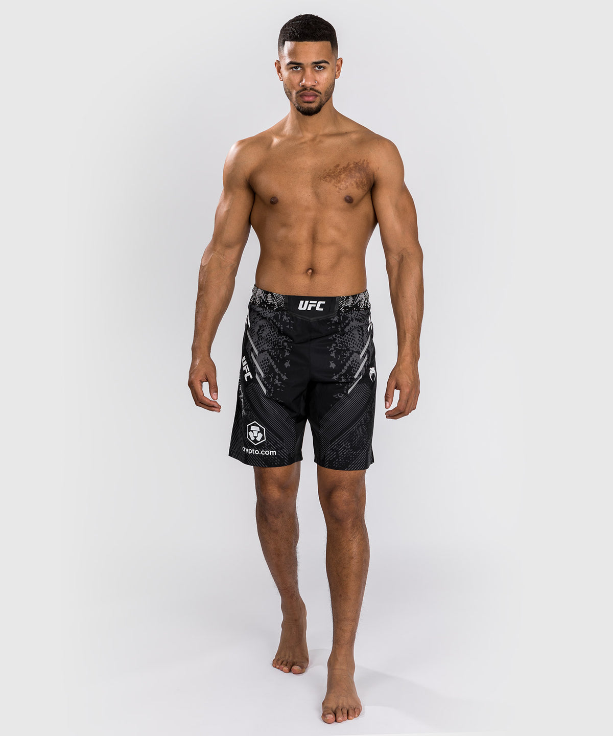 UFC Adrenaline by Venum Authentic Fight Night Herren Lang geschnittene Kampfshorts - Schwarz