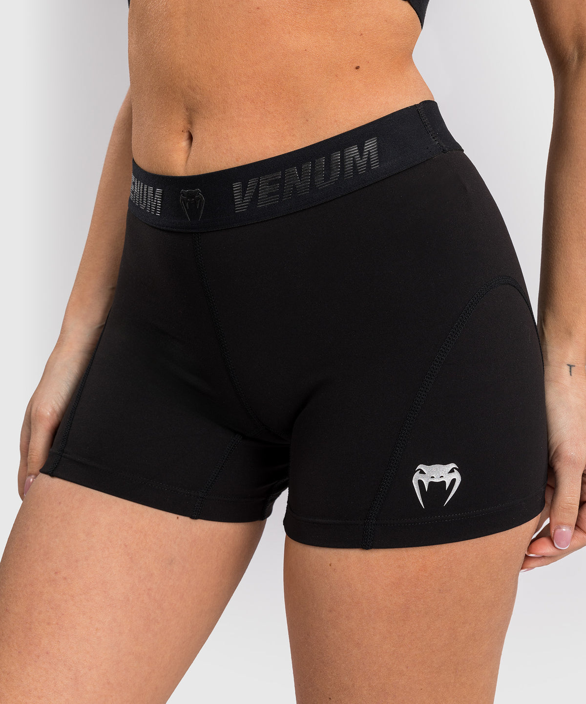 Venum Elevate Vale Tudo Shorts für Frauen - Schwarz