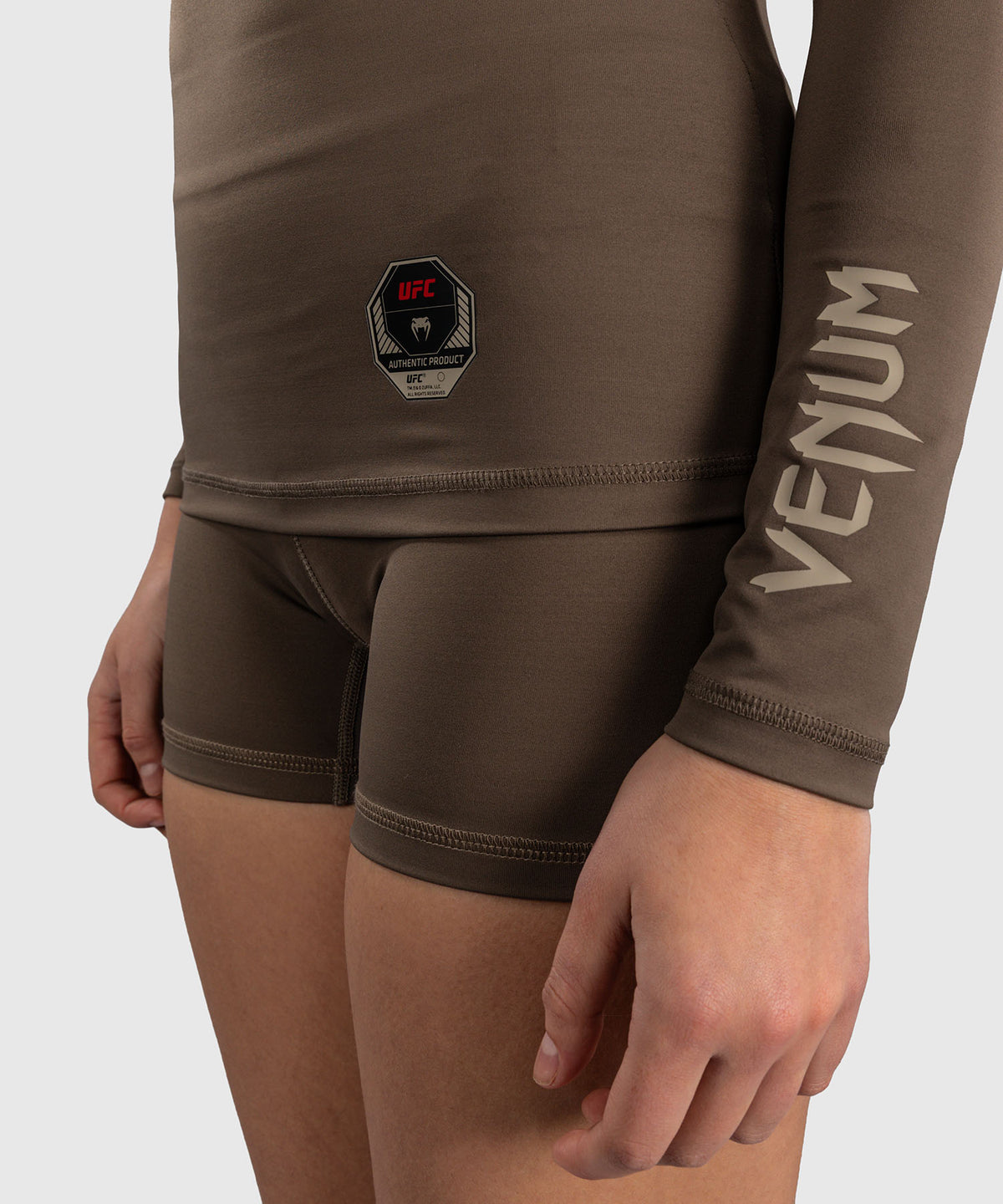 Venum UFC Unity by Venum Authentic Fight Week Damen Funktions-Rashguard Langarm - Braun
