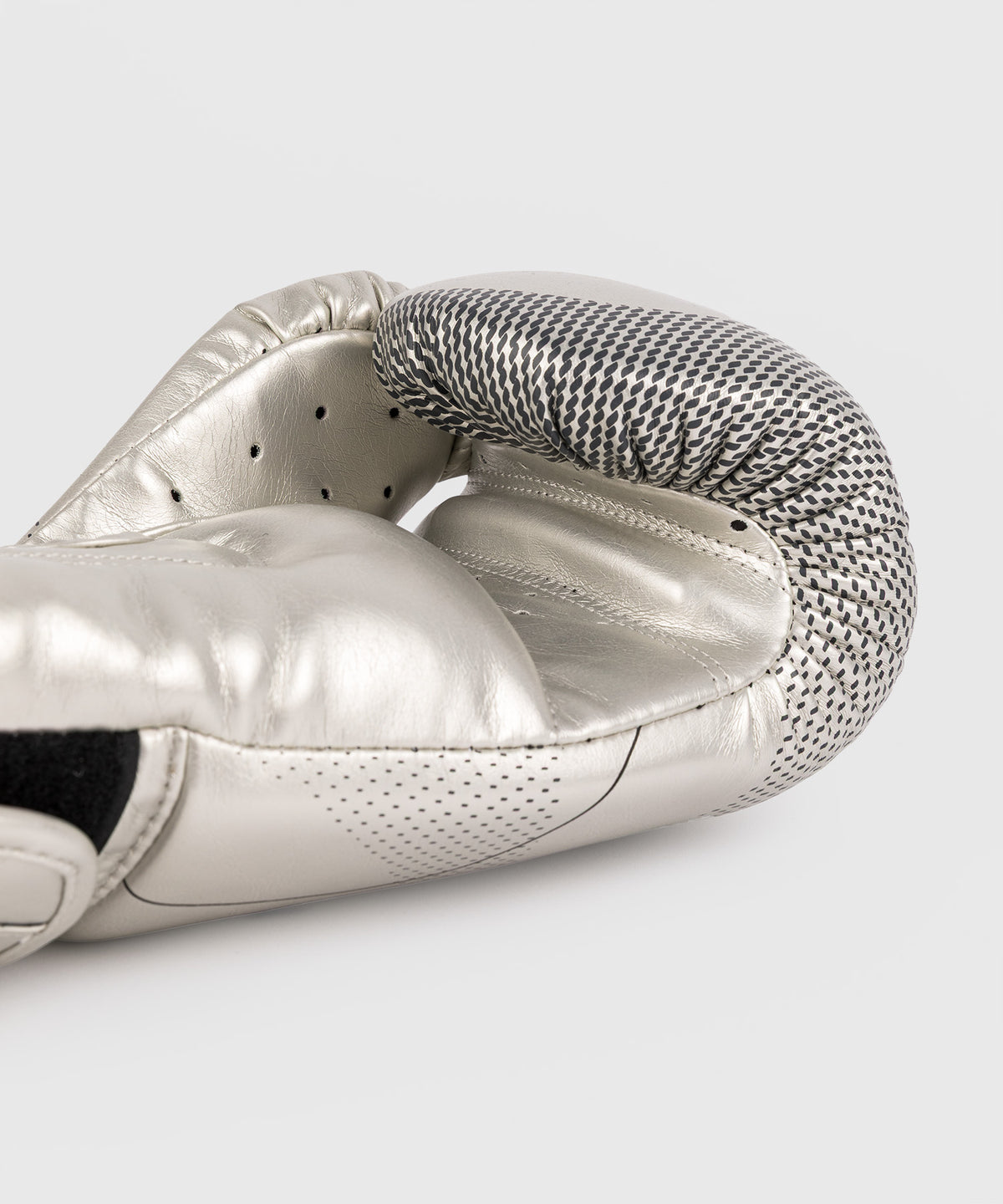 Venum Impact Nexus Boxing Gloves - Silver/Black