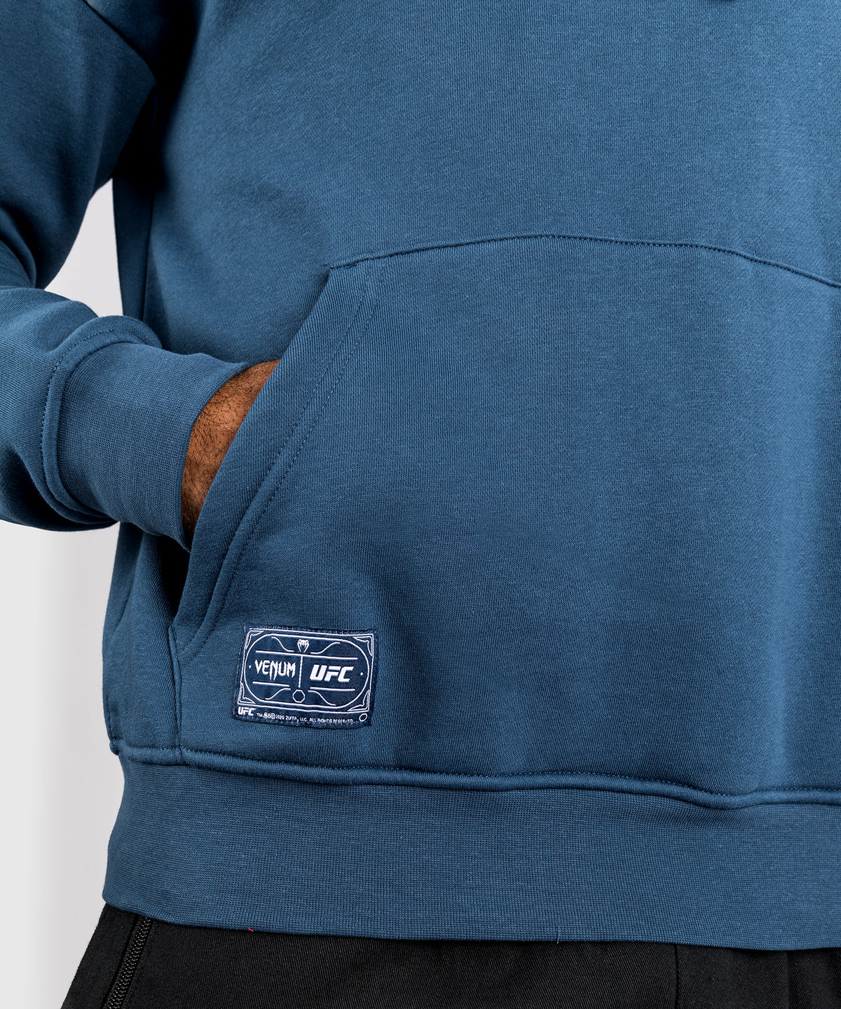 UFC by Venum Ulti-Man Hoodie - Blau