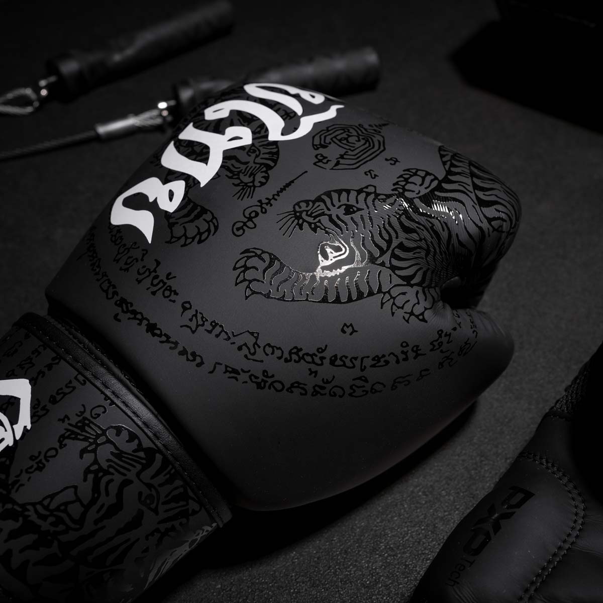 Phantom Athletics Muay Thai Guantes de Boxeo - Negro