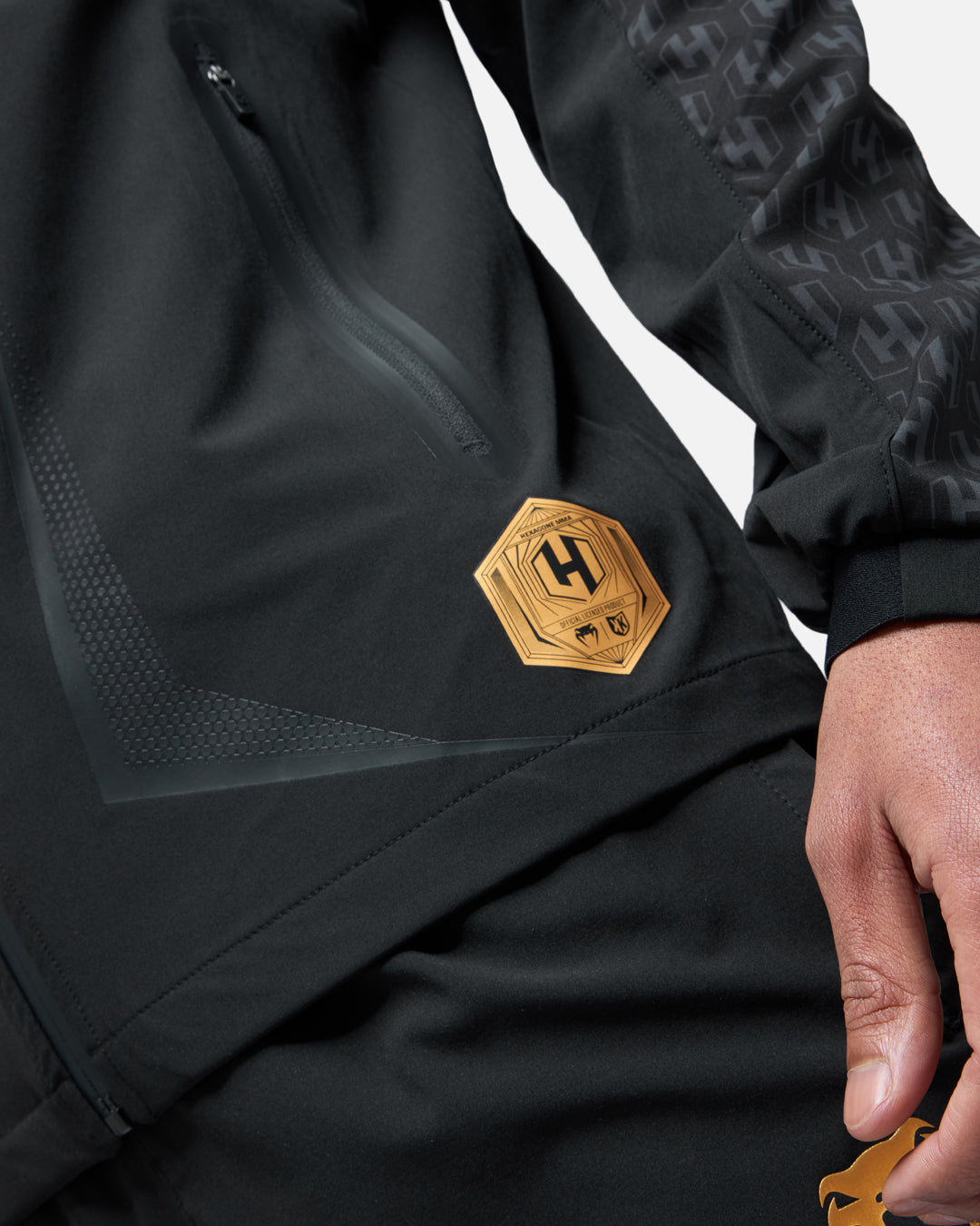 FK x Venum Hexagone MMA Komplettes Trainingsanzug-Set (Jacke + Hose) - Schwarz/Gold