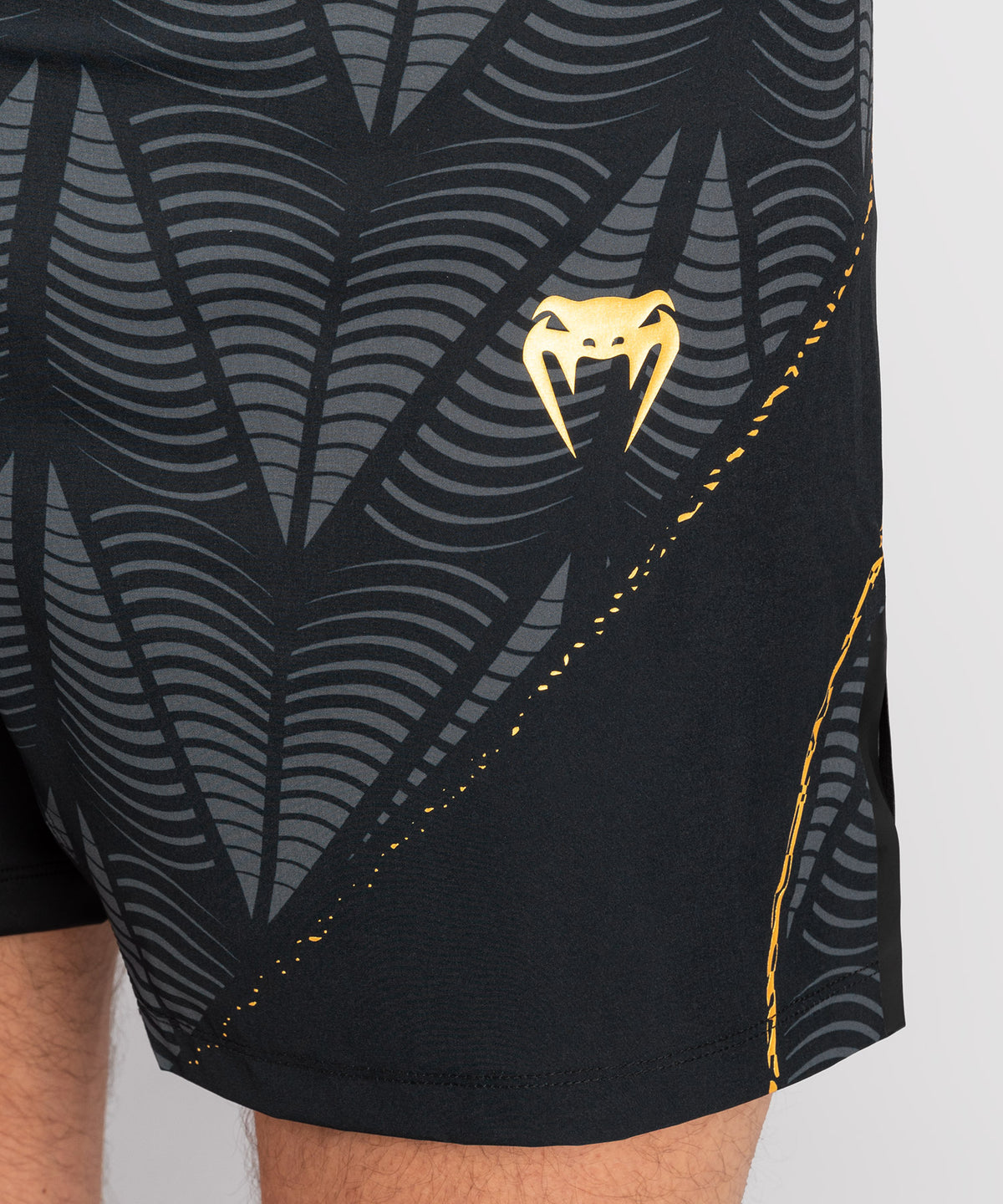 UFC Zenith by Venum Authentic Fight Night Pantaloncini da combattimento Fit corto Uomo - Champion