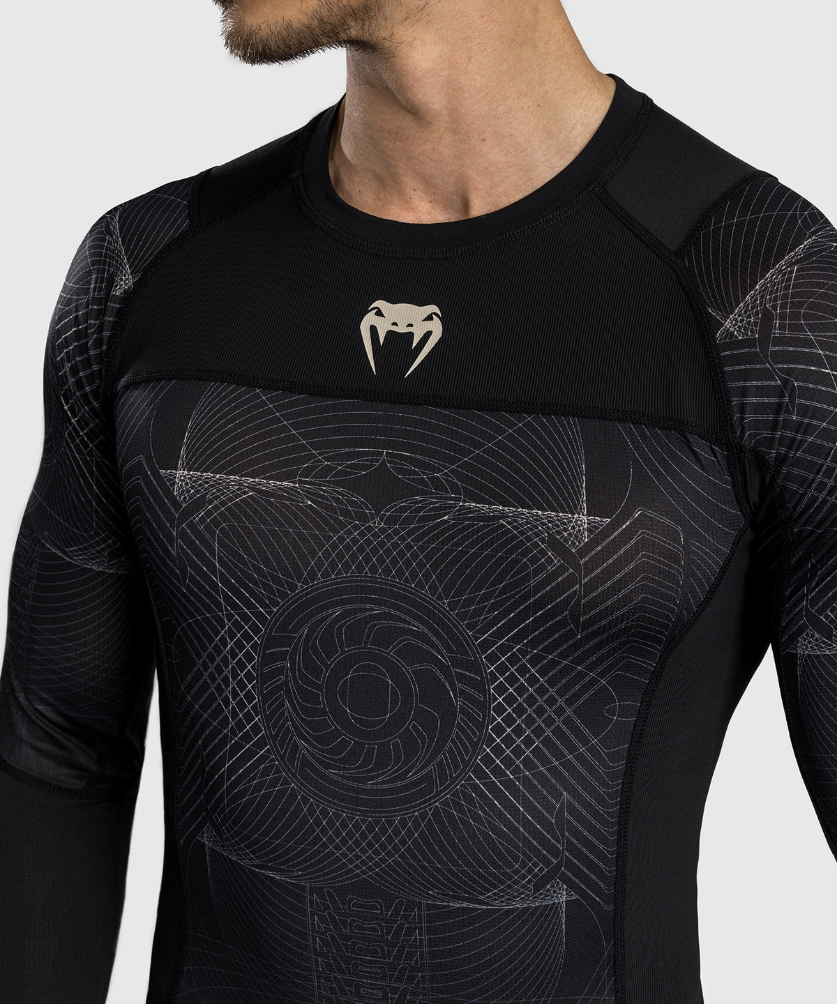 Rashguard à Manches Longues Venum G-Fit Air pour Hommes - Noir Intense/Sable Désert