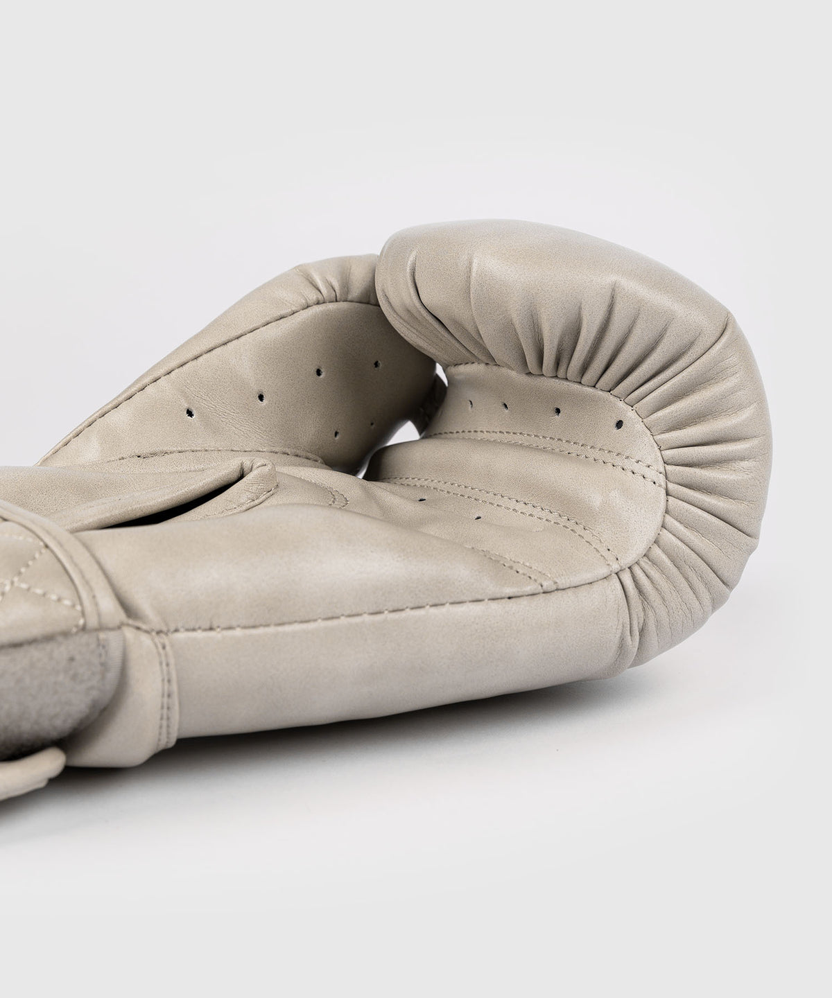 Venum Impact Impact Classic Boxing Gloves - Ivory