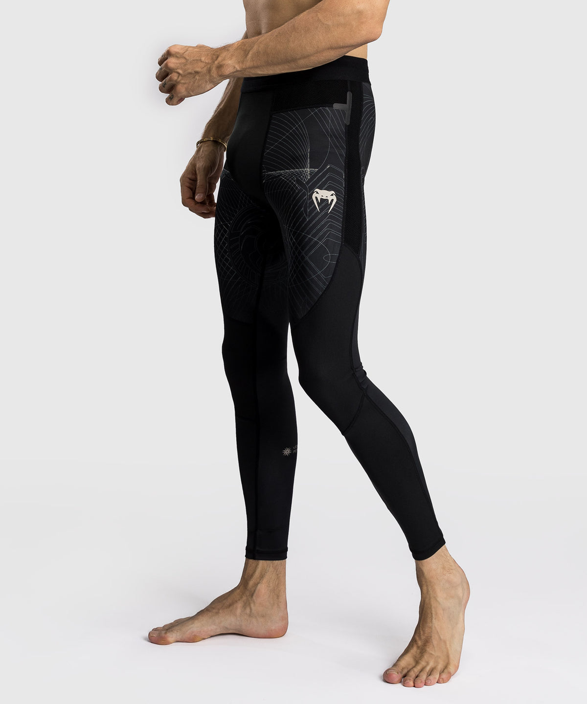 Venum G-Fit Air Spats para Hombre - Negro Profundo/Arena del desierto