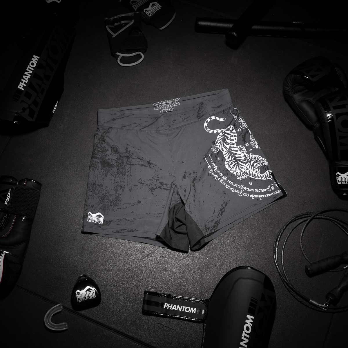 Phantom Athletics Flex-S Muay Thai Fightshorts - Negro