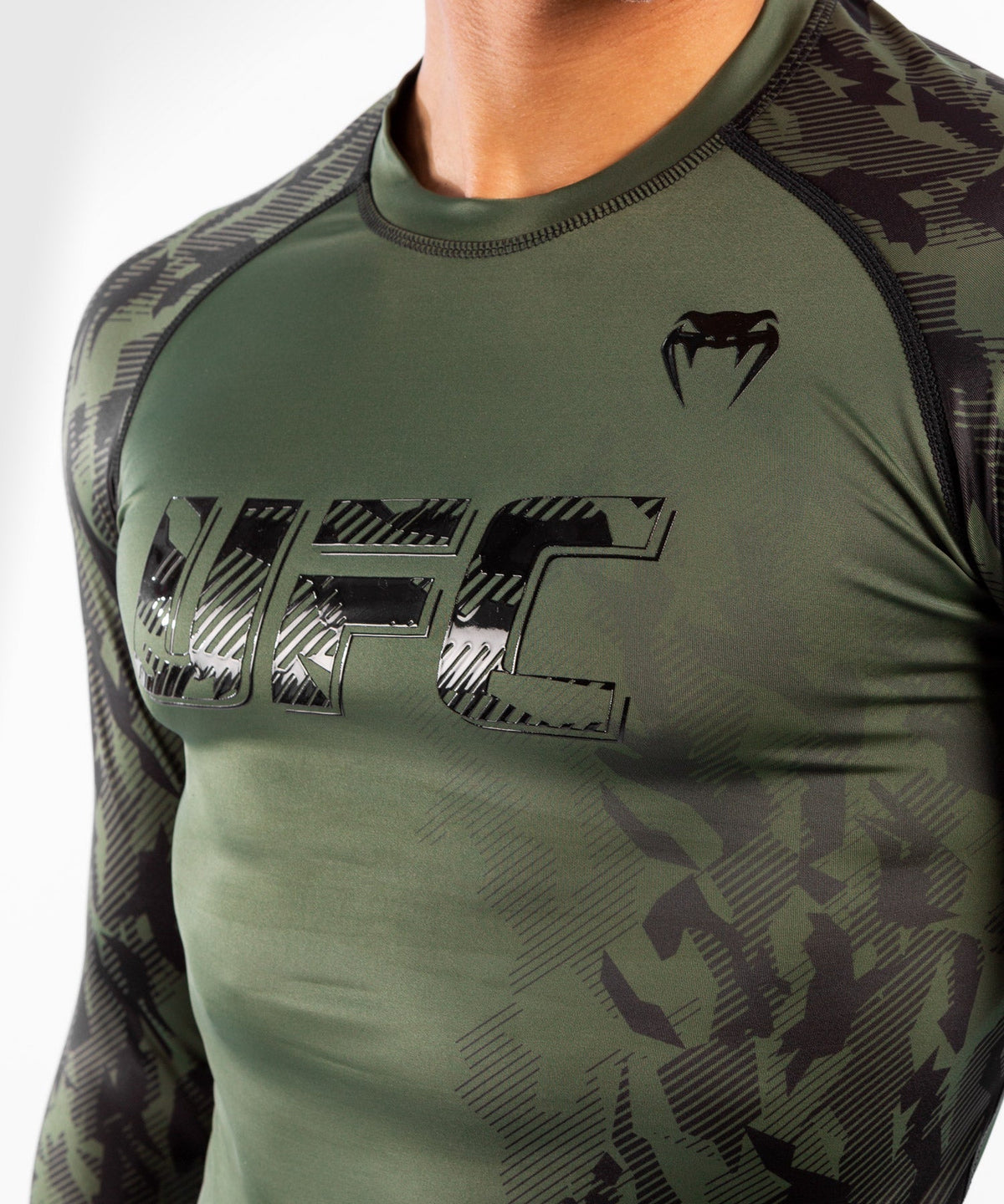T-shirt de Compression Manches Longues Homme UFC Venum Authentic Fight Week - Kaki