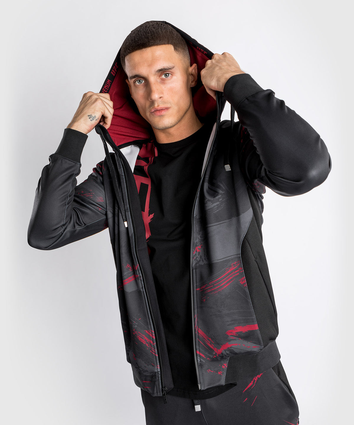 UFC Venum Authentic Fight Week 2.0 Zipped Sweatshirt –  Schwarz/Rot