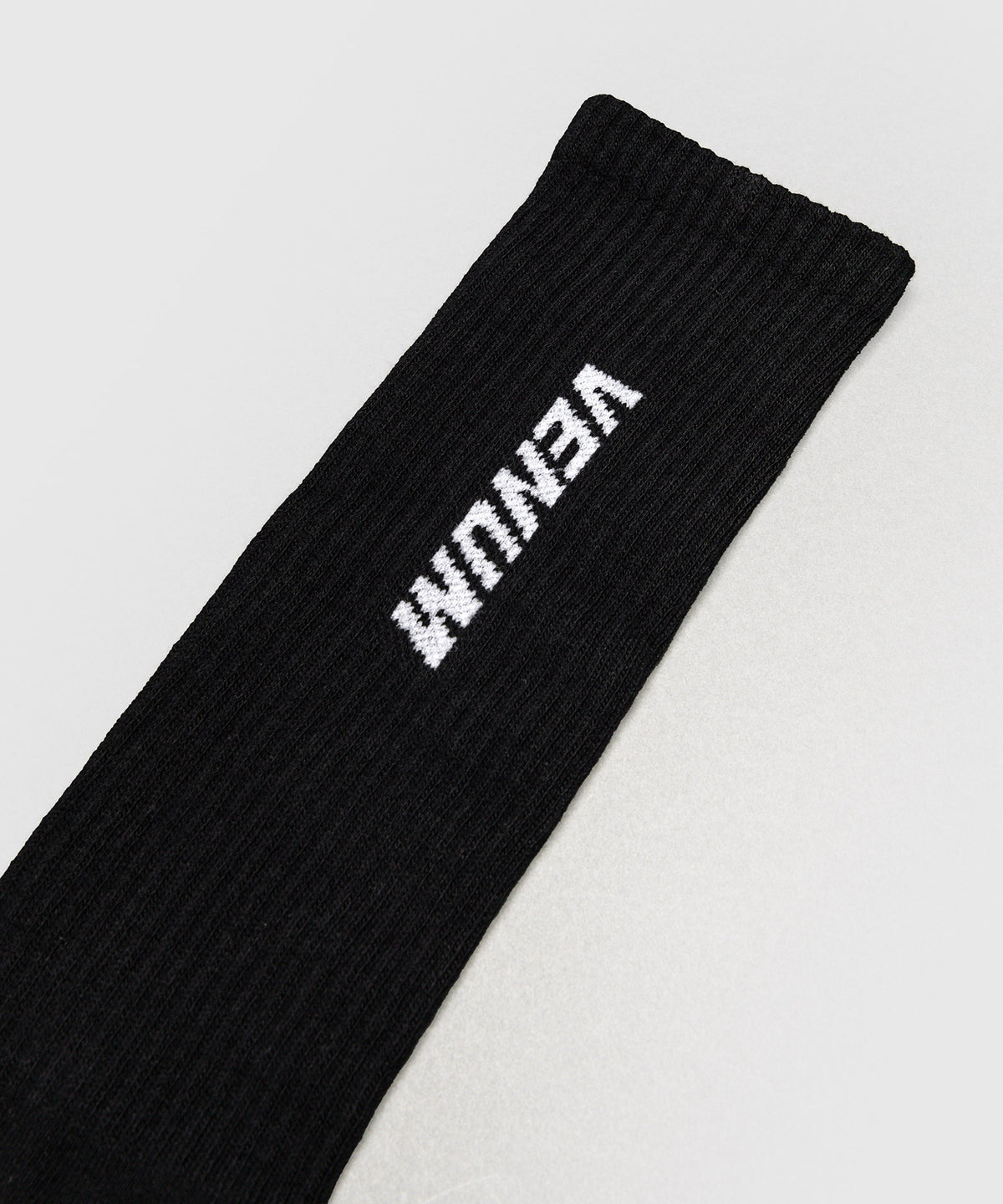 Venum Essential Over-the-Calf Socken – Schwarz/Weiß