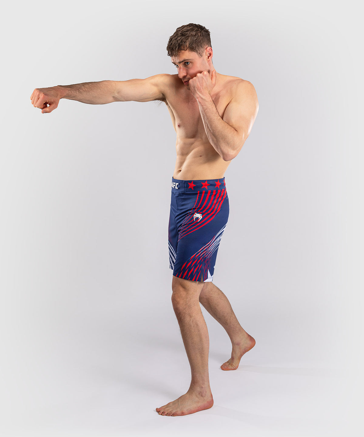 Official UFC Freedom 250 by Venum Authentic Fight Night Fight Shorts de ajuste largo para hombre - Azul