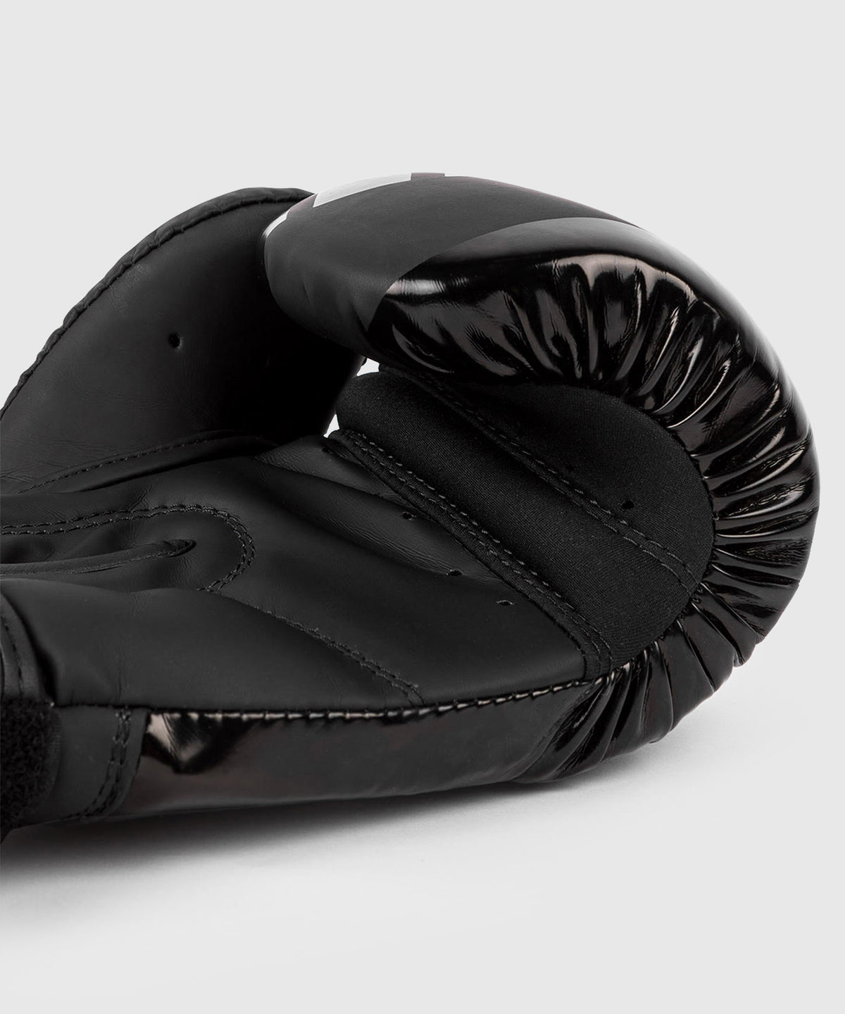 Venum Contender Shockwave Boxhandschuhe – Schwarz