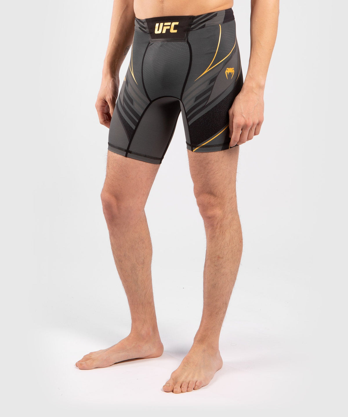 UFC Herren Kompressionsshorts Venum Authentic Fight Night - Short Cut - Champion