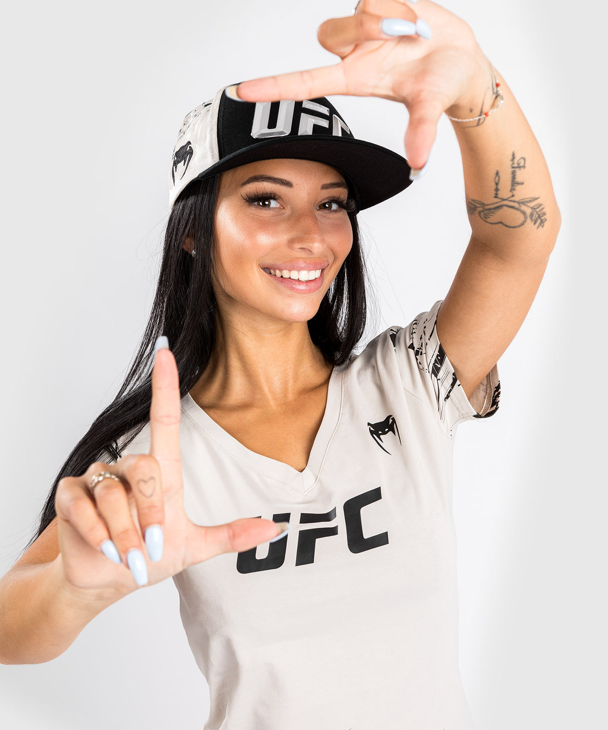 Camiseta UFC Venum Authentic Fight Week 2.0 - Para mujer - Arena
