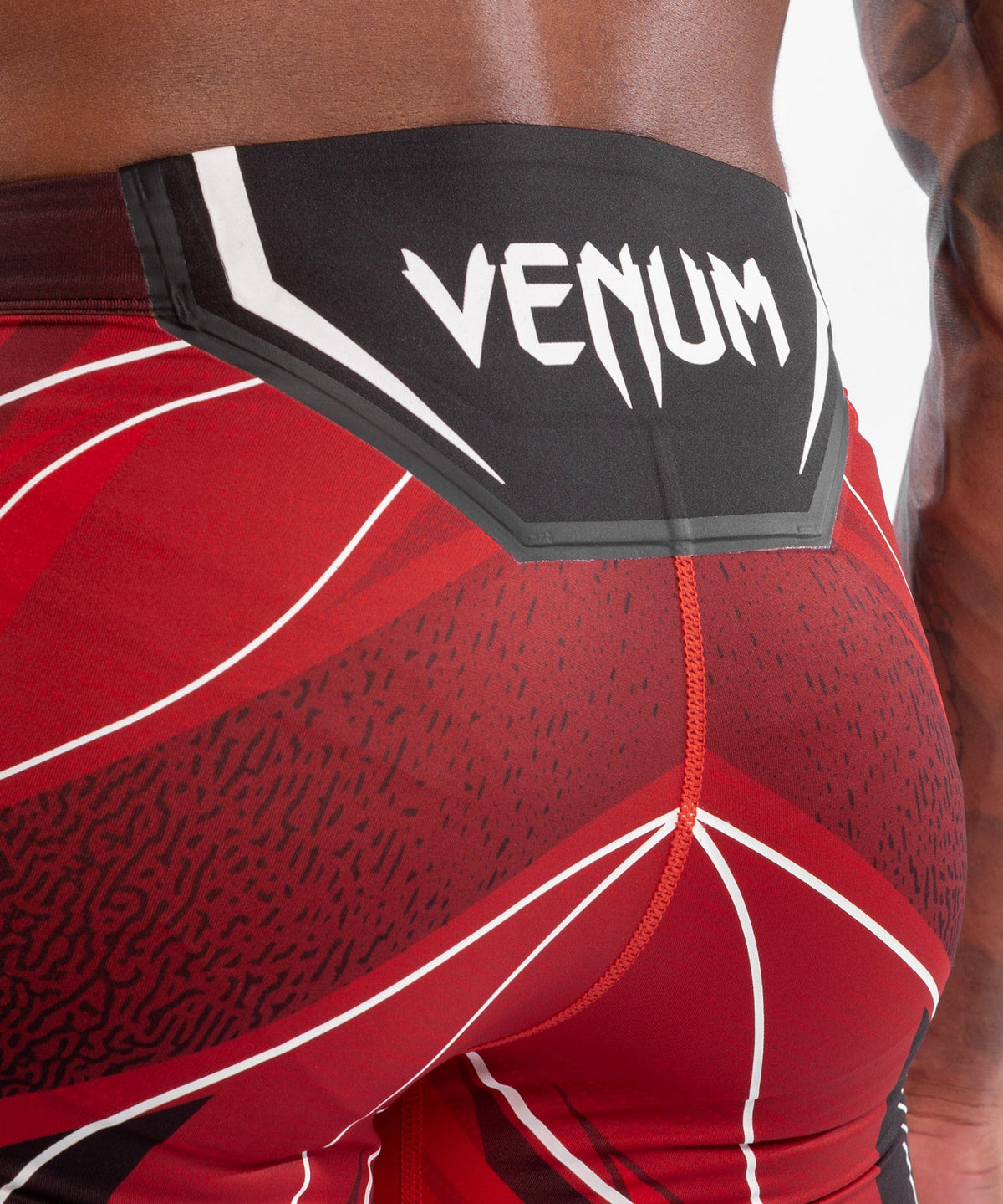 UFC Herren Kompressionsshorts Venum Authentic Fight Night - Long Cut - Rot