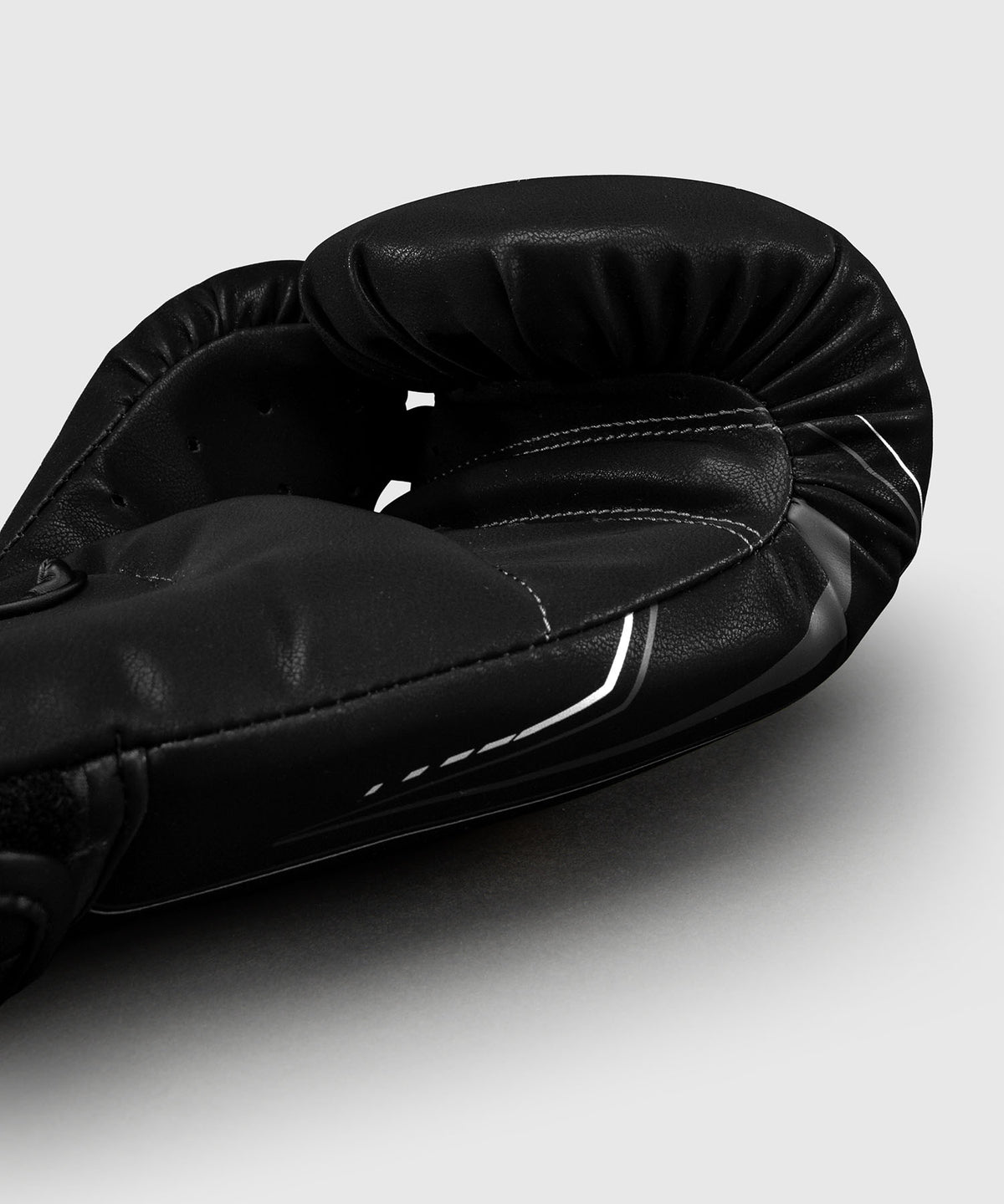 Venum Impact Streamline Guantes de Boxeo – Negro/Blanco
