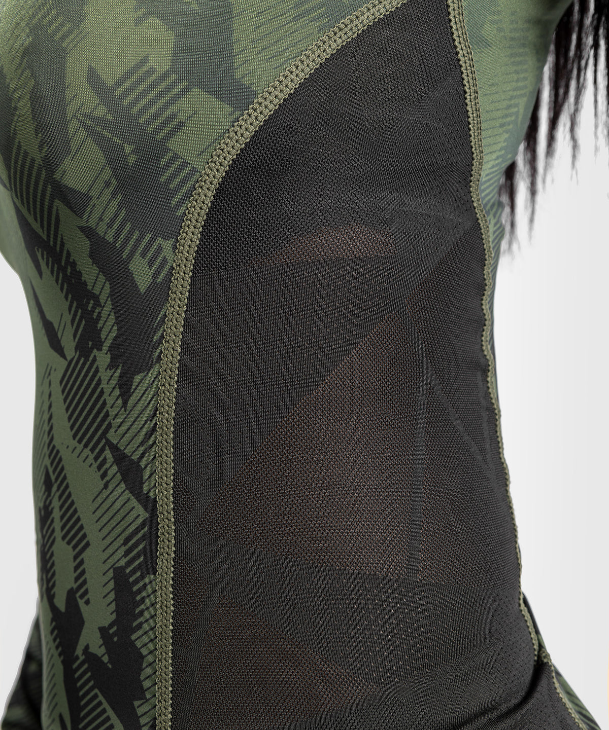 UFC Venum Authentic Fight Week Damen Performance Langarm Rashguard - Khaki