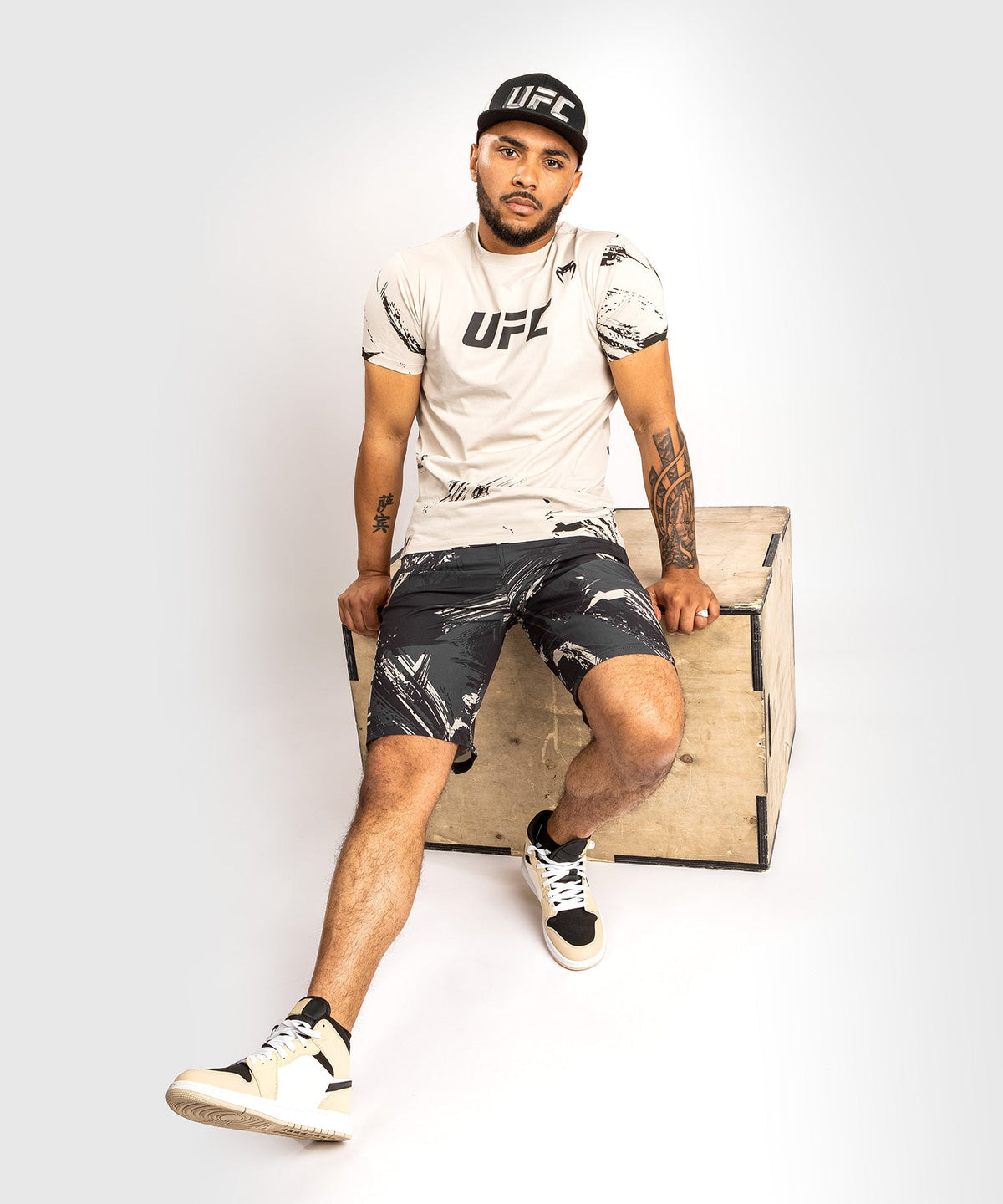 T-Shirt UFC Venum Authentic Fight Week 2.0 - Manches Courtes - Sable
