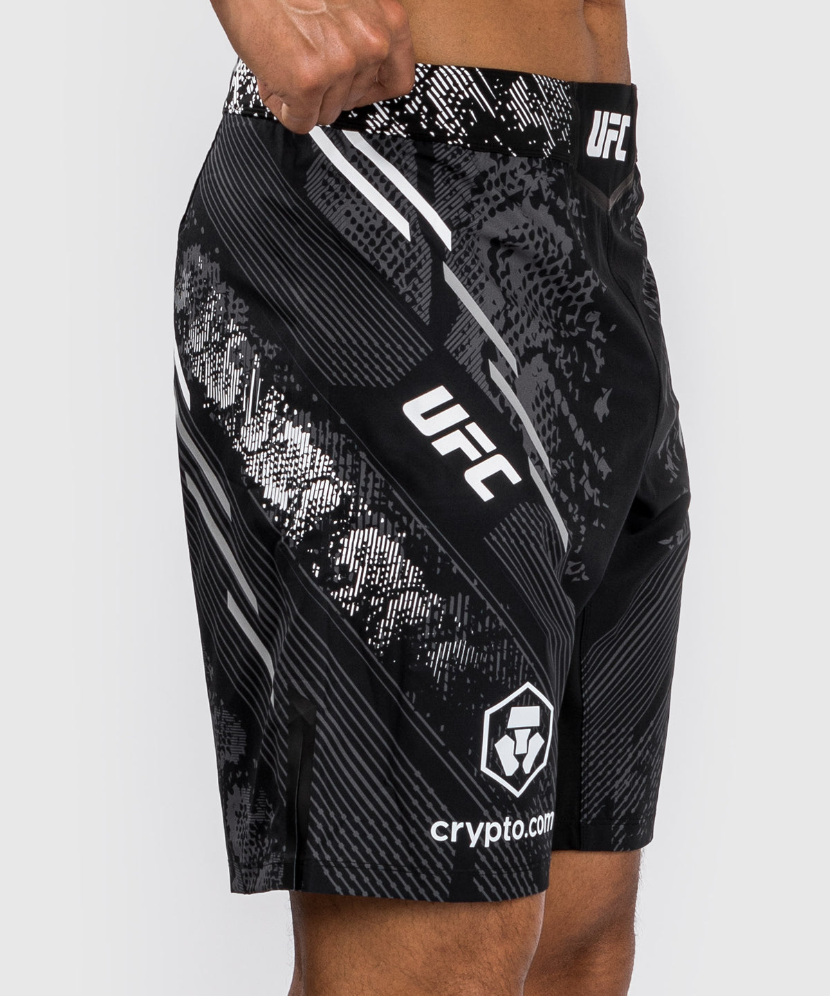 UFC Adrenaline by Venum Authentic Fight Night Herren Lang geschnittene Kampfshorts - Schwarz