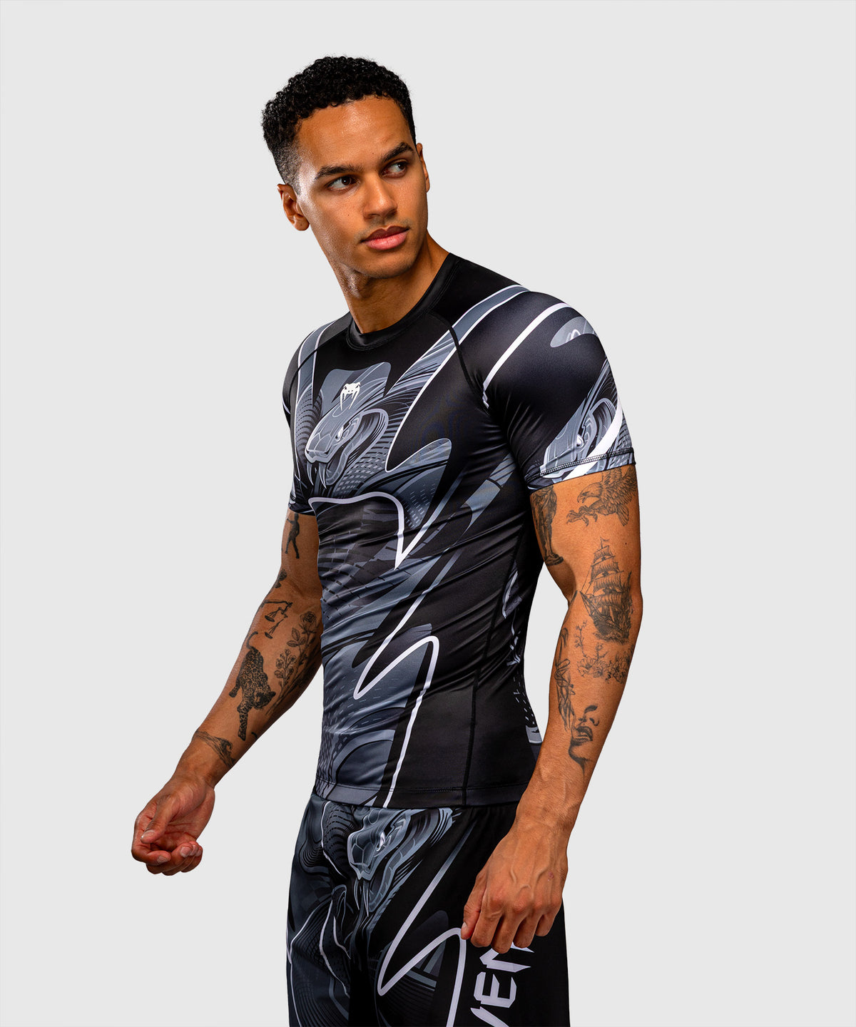Venum Crimson Viper 2.0 Kurzarm-Rashguard - Schwarz/Grau