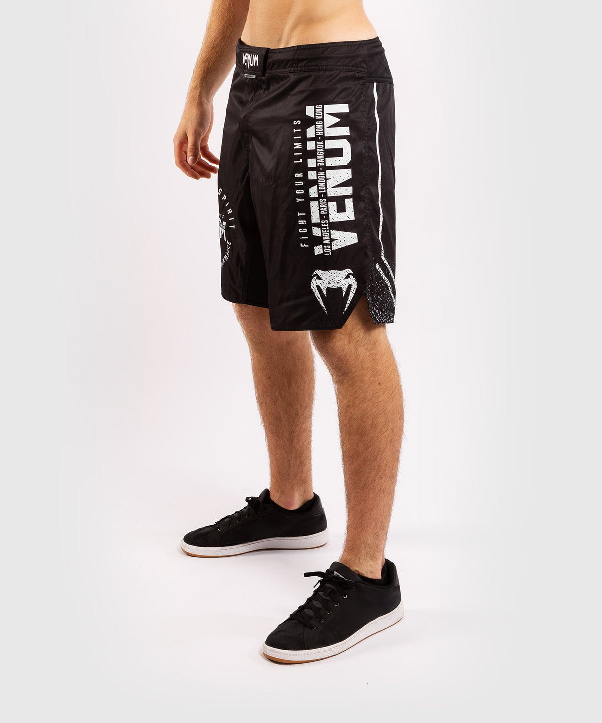 Venum Signature Fightshorts - Black/White