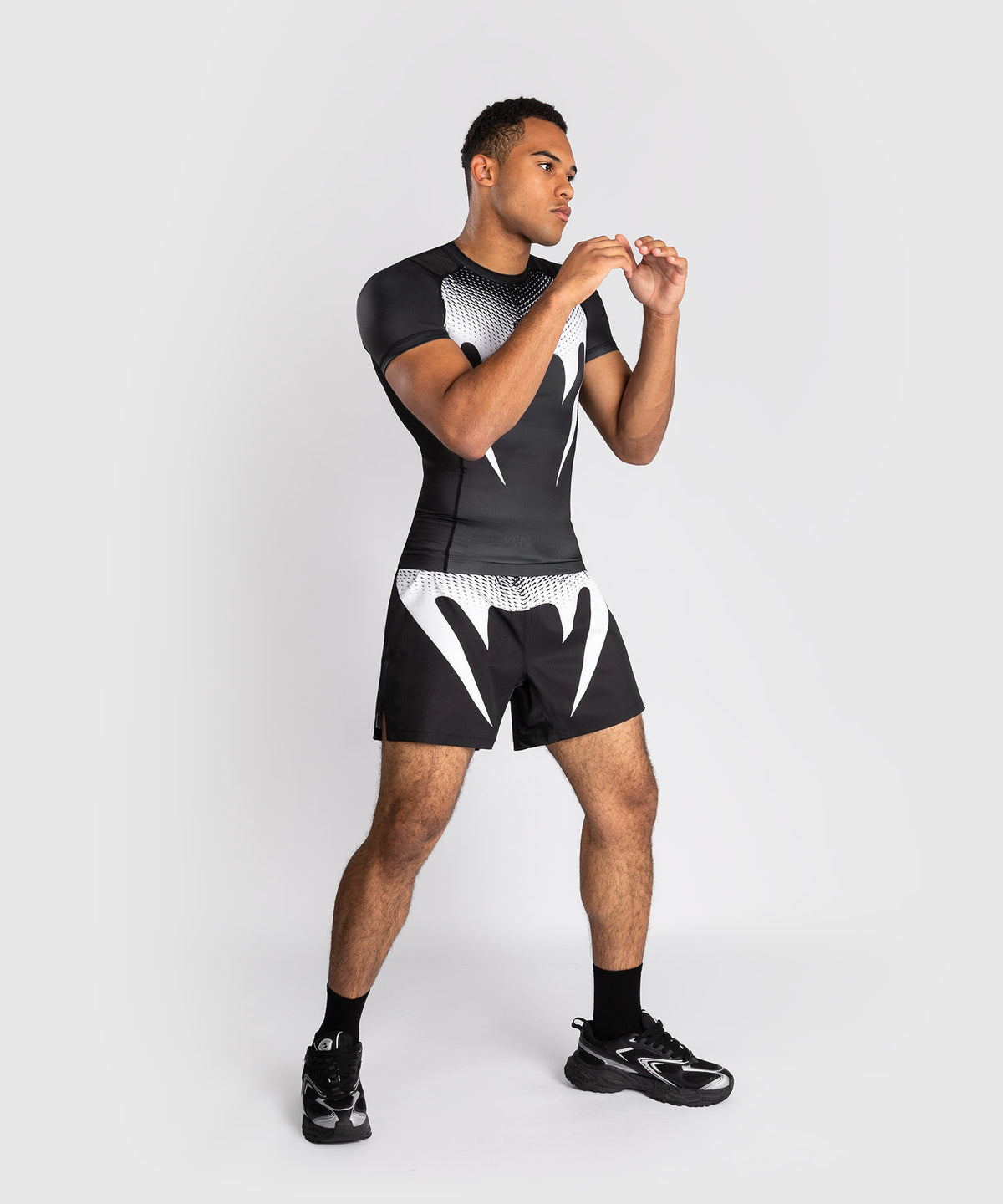 Venum No Gi Rashguards - Negro/Blanco