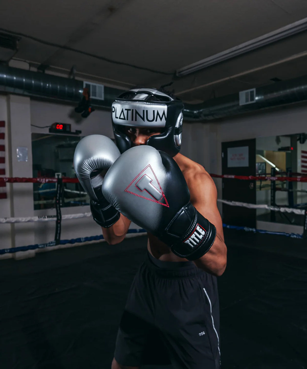 Title Boxing Platinum Proclaim Boxing Gloves - Black