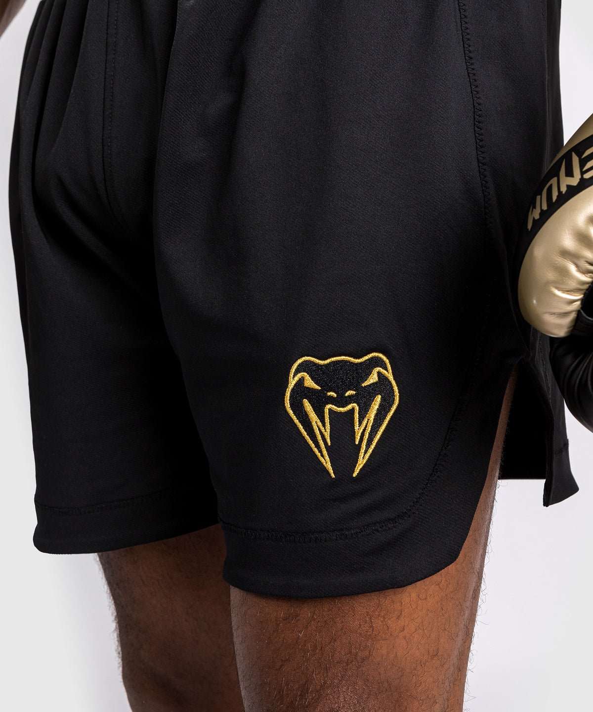 Venum Classic Short de Boxeo - Negro/Dorado