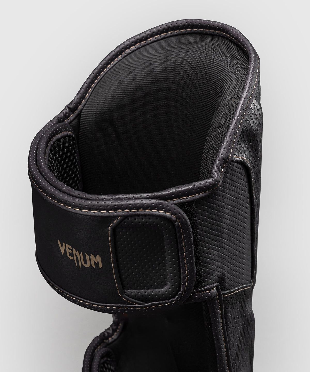 Protège-tibias Venum Impact Evo Scales – Gris Foncé