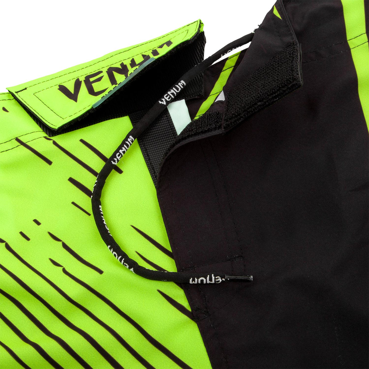 Venum Training Camp 2.0 kurze Fightshorts - Schwarz/Fluo Gelb