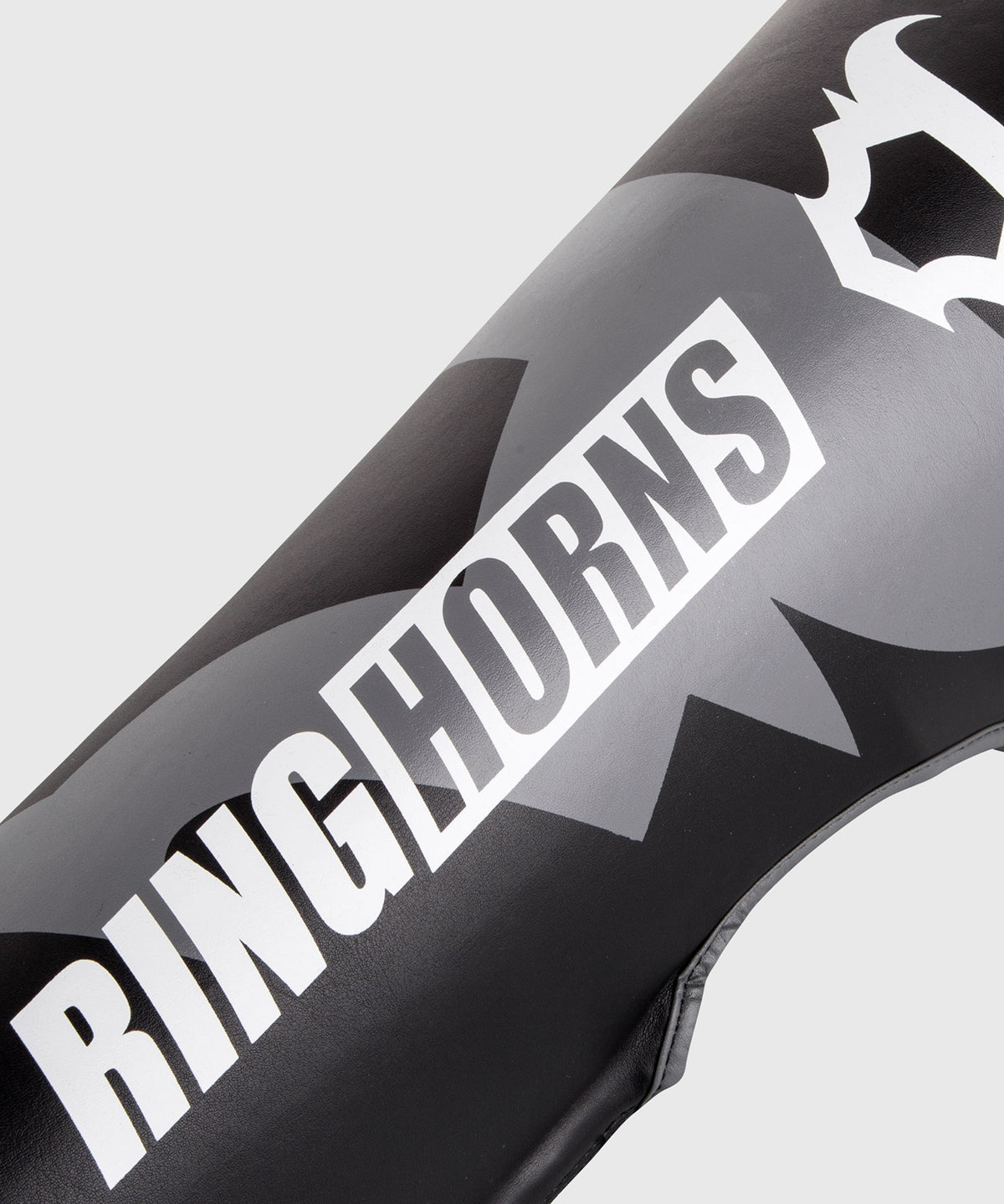Ringhorns Charger by Venum Espinilleras – Negro